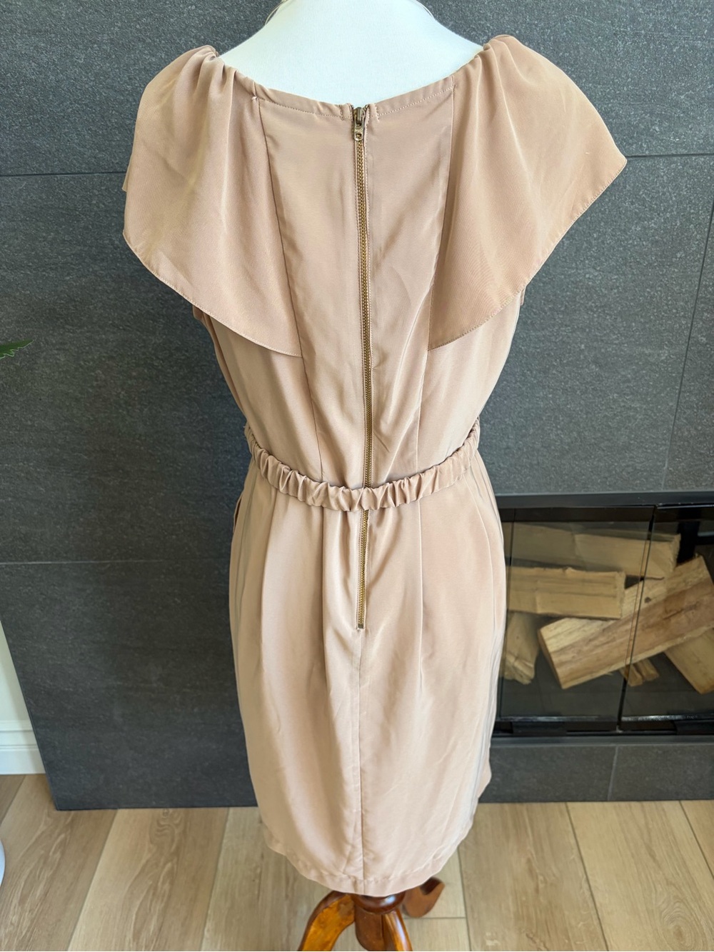H and M Belted Deep V Ruffle Dress Size 10 - Picture 4 of 12